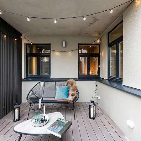Square Center Apartment