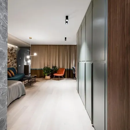 Square Center Apartment