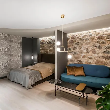 Square Center Apartment