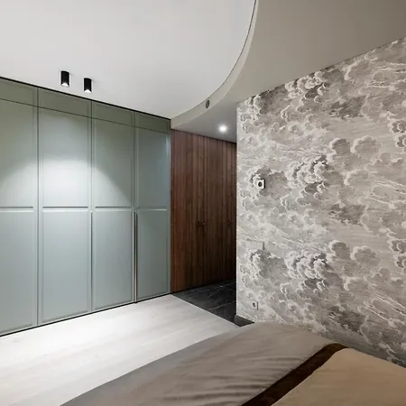 Apartment Square Center